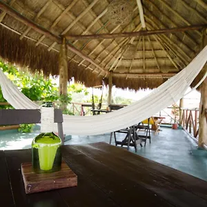 https://casa-almendro.quintano-roohotels.com